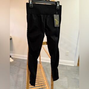 NWT Violate Leggings, size S